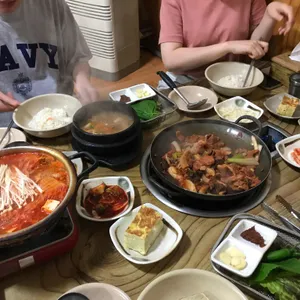 꿀돼지 김치찌개 사진