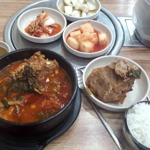 와우소문난감자탕 사진