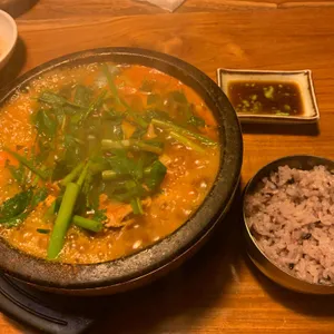 오가고 사진