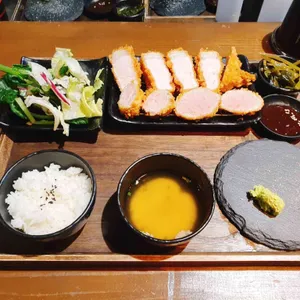 카츠오모이 리뷰 사진