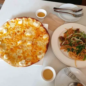 밀스 사진