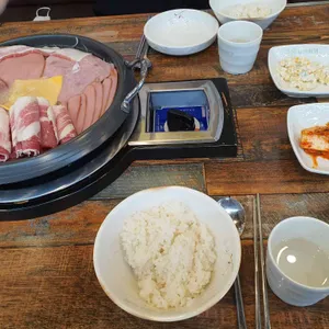 빅쭌부대찌개 사진