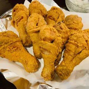 피엘씨치킨 사진