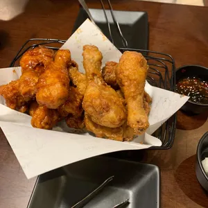 교촌치킨  사진