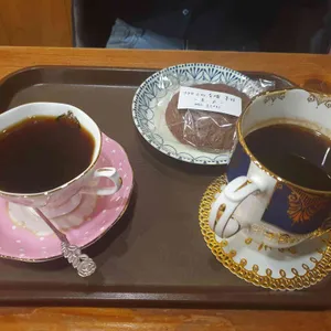 버즈 로스터스 사진