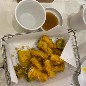홍코너 사진