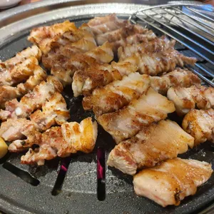 고기굽는남자 사진