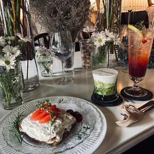 스펙터 리뷰 사진