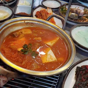 돈사돈 사진
