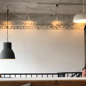 Everything But The Hero 리뷰 사진