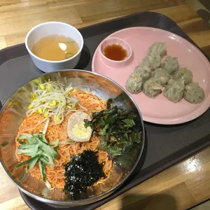 모퉁이집 사진