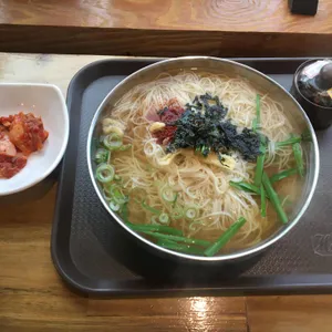 모퉁이집 사진