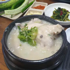 궁중삼계탕 사진