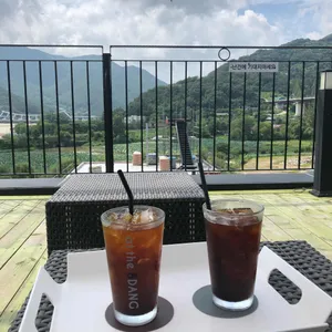 앳더팔당 사진