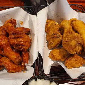 교촌치킨 사진