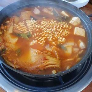 이은영모듬김치찌개 사진