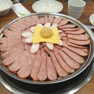 더하고 부대찌개  사진