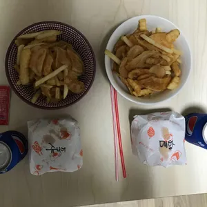 버거타운 리뷰 사진