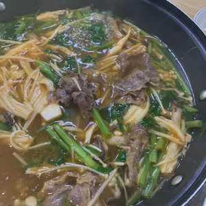 황소 유황오리 사진