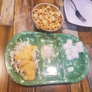 신통치킨 사진
