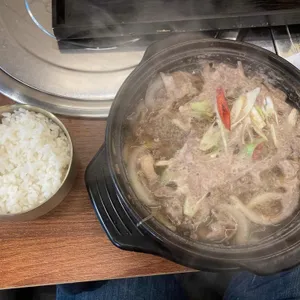 육품 사진