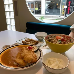 우엔 리뷰 사진