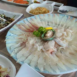 동해안 횟집 사진