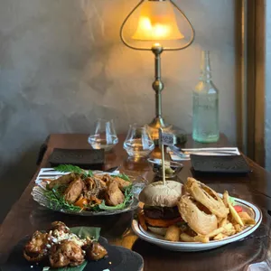 몽크스부처 리뷰 사진