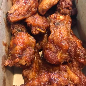 교촌치킨 사진