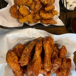 교촌치킨 사진