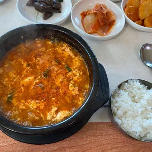 맷돌 순두부 대표 사진