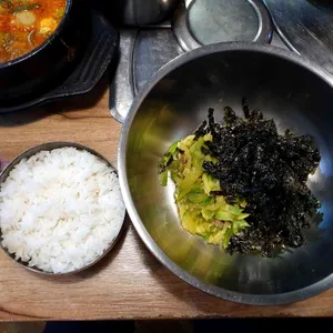 용한식당 사진