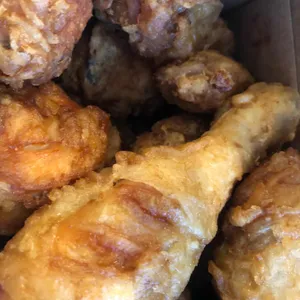 교촌치킨 사진