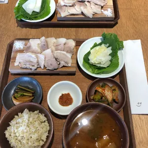 디앤디파트먼트 사진