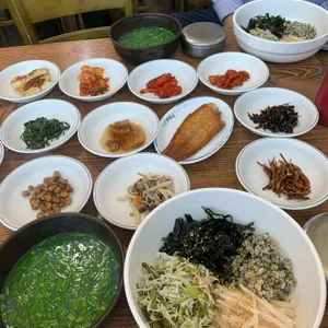 동흥재첩국 사진