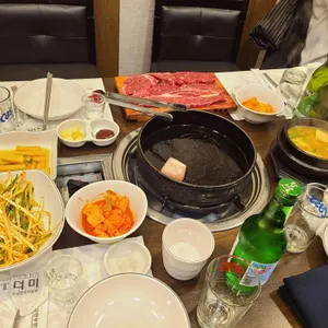 더미 리뷰 사진