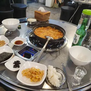 통돼지생삼겹살 사진