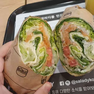 샐러디 사진
