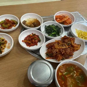 민석백반 사진
