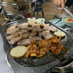 한고방 생삼겹살 사진