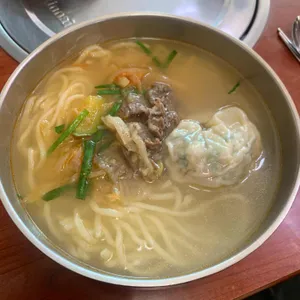 명동칼국수샤브샤브 사진