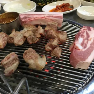 돈사돈 리뷰 사진