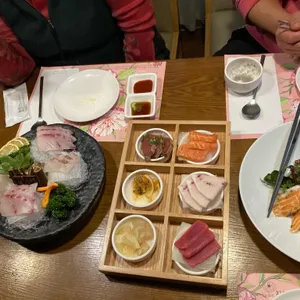 차림 리뷰 사진