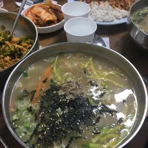 홍두깨손칼국수&수제왕돈까스 리뷰 사진