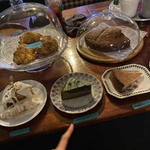 오피셜 커피 사진