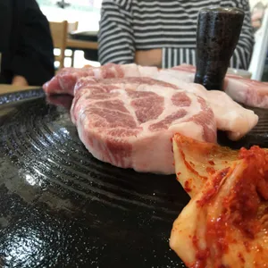 싹쓰리솥뚜껑김치삼겹살 리뷰 사진