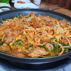 하도댁 흑돼지두루치기 사진