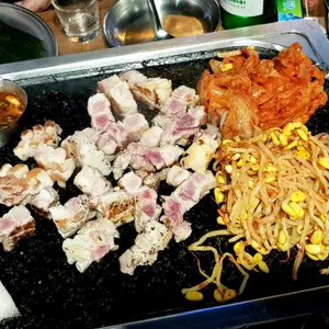 칼맞은삼겹살 사진