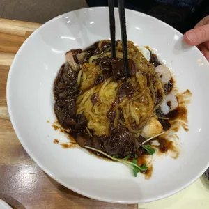 웨스턴 차이나 사진