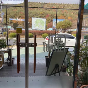 카페 고래 대표 사진